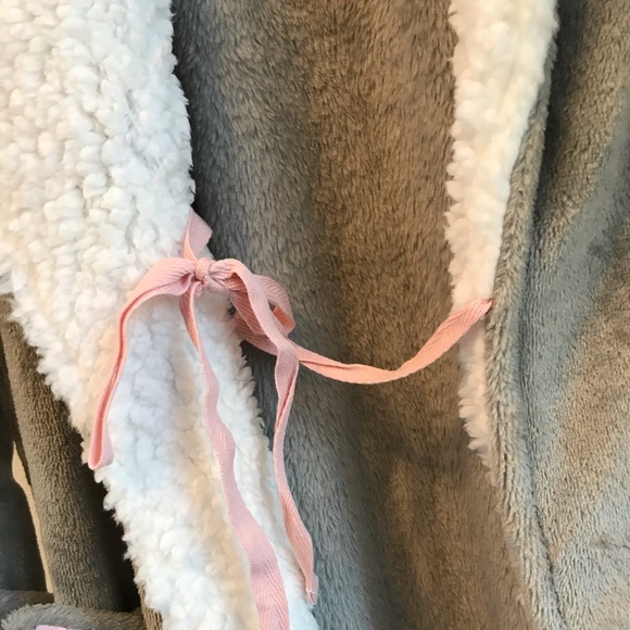 Last one! Faux firm trimmed short cat robe - Picture 7 of 11